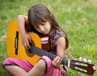 dzieci na gitarze